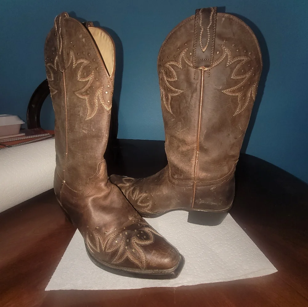 Shyanne Brown Heeled Boots - Picture 2 of 5
